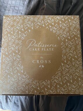 Patisserie Cake Plate by The Cross - Gold and White
